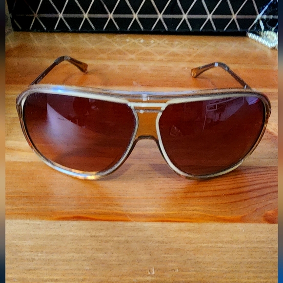Michael Kors sunglasses - Picture 1 of 2